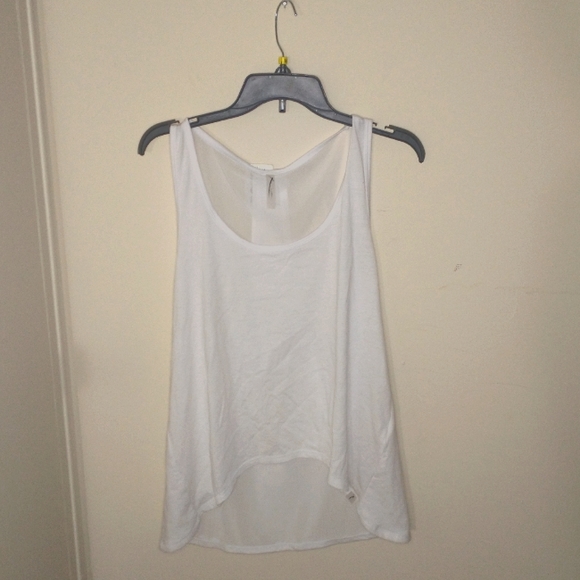 xbygottex Tops - Xbygottex white women's tank top